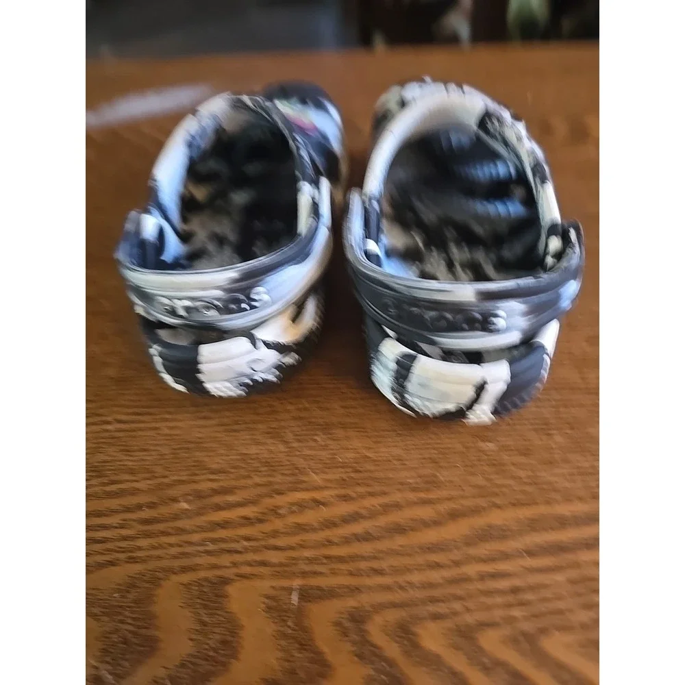 Crocs Clogs Junior Size 8 Slip On Shoes‎ Waterproof Washable White And Black